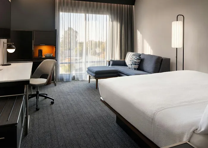 Courtyard By Marriott Cleveland Tn